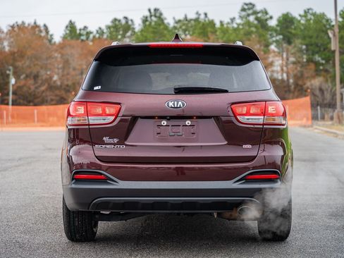 Used 2018 Kia Sorento LX image 6