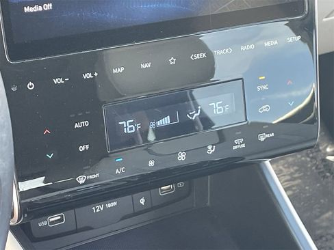 Certified 2022 Hyundai Tucson Limited image 26