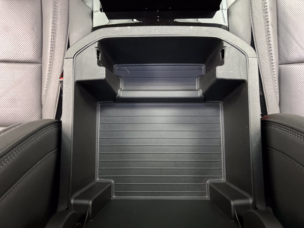Used 2025 GMC Yukon XL Denali RWD image 50