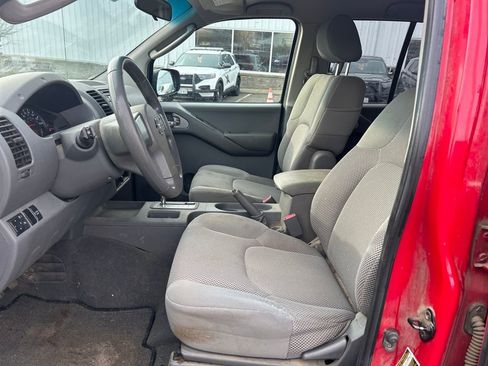 Used 2008 Nissan Frontier SE w/ SE Value Truck Pkg image 5