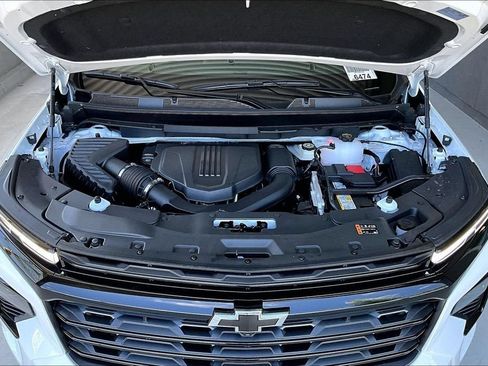 New 2026 Chevrolet Traverse LT w/ Driver Confidence Package FWD image 9