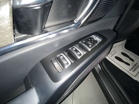 Used 2022 Kia Telluride EX w/ EX Premium Package FWD image 13