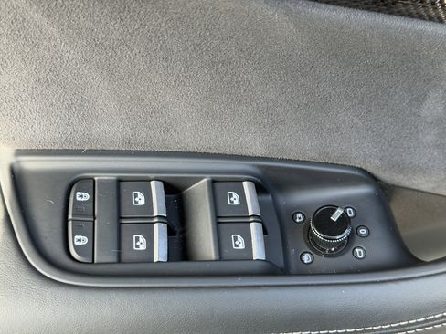 Used 2023 Audi SQ8 Prestige image 23