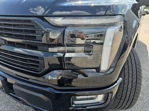 Used 2025 Ford F150 Platinum w/ FX4 Off-Road Package AWD/4WD image 33