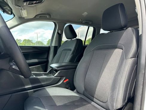 Used 2024 Jeep Grand Cherokee Laredo RWD image 10
