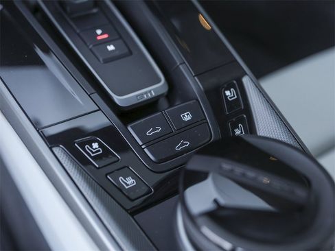 Certified 2025 Porsche 911 Carrera image 26