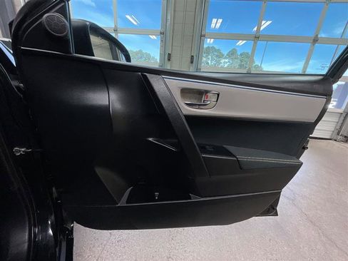 Used 2016 Toyota Corolla LE FWD image 25