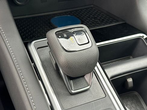 New 2026 Nissan Pathfinder SL image 25