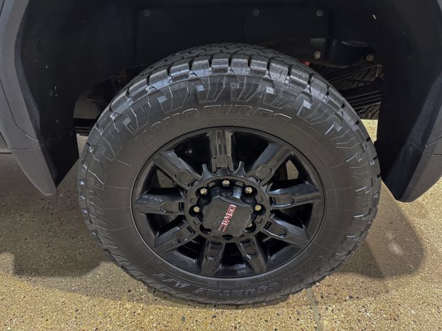 Used 2025 GMC Sierra 3500 AT4 w/ AT4 Premium Plus Package AWD/4WD image 30