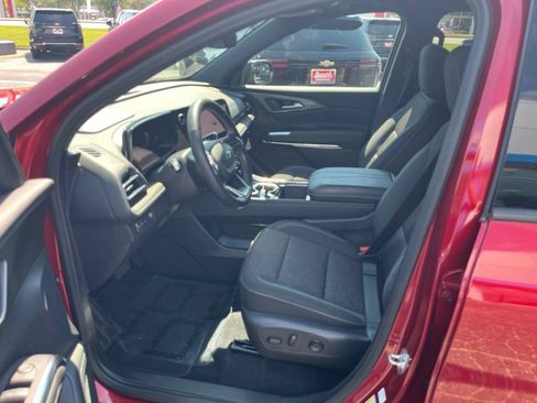 Used 2025 Chevrolet Traverse LT w/ Midnight/Sport Edition FWD image 46