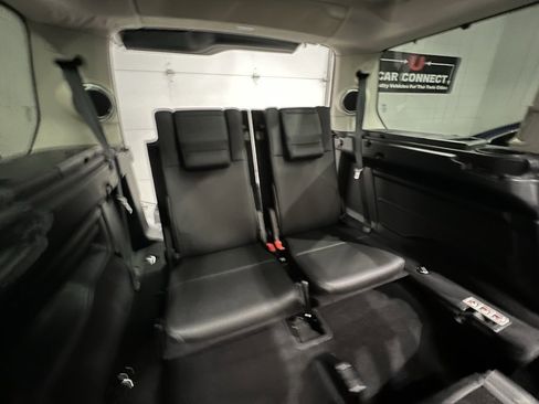Used 2016 Land Rover LR4 HSE image 31