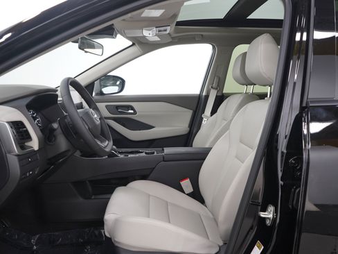 Certified 2026 Nissan Rogue Dark Armor AWD/4WD image 23