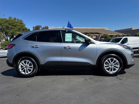 Certified 2022 Ford Escape SE image 7