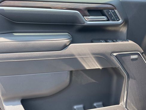 New 2025 GMC Sierra 2500 SLT w/ SLT Convenience Package image 20