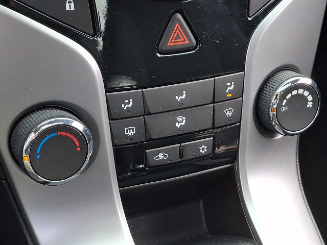 Used 2014 Chevrolet Cruze LT w/ All-Star Edition FWD image 13
