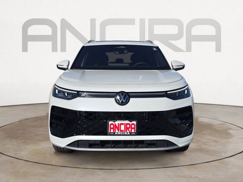 Used 2026 Volkswagen Tiguan SEL R-Line image 5