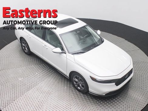 Used 2024 Honda Accord EX image 3