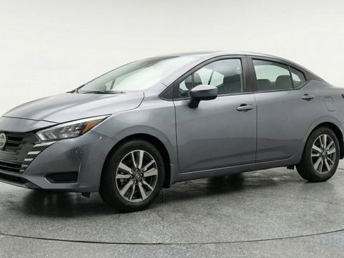 Used 2025 Nissan Versa SV FWD image 3