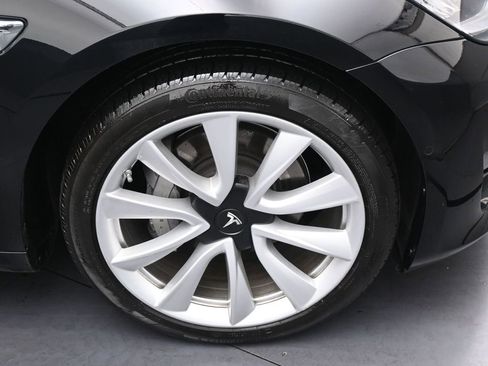 Used 2018 Tesla Model 3 Mid Range image 33