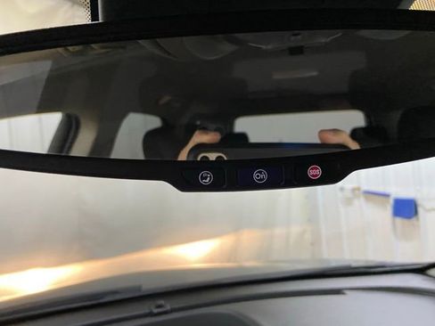 Used 2017 Chevrolet Equinox LT w/ Convenience Package image 37