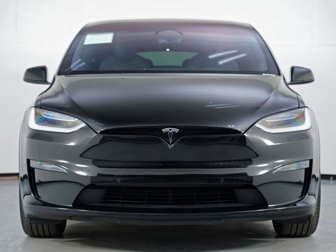 Used 2022 Tesla Model X Plaid image 7