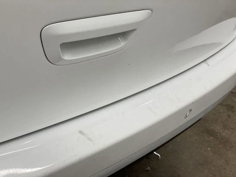 Used 2024 Chrysler Pacifica Touring-L image 35