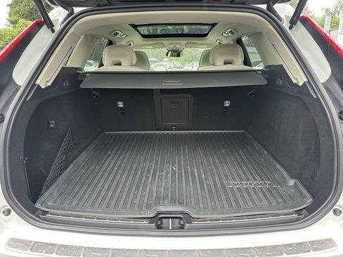 Used 2023 Volvo XC60 B6 Ultimate w/ Protection Package Premier AWD/4WD image 14