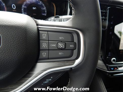 New 2024 Jeep Wagoneer L Series III w/ Rear Seat Video Group 1 image 16