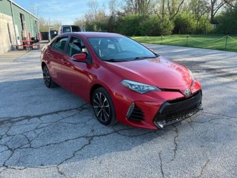 Used 2017 Toyota Corolla SE FWD image 3