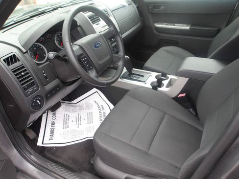 Used 2012 Ford Escape XLT FWD image 11