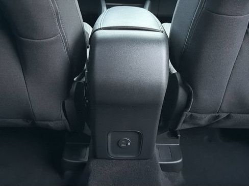 Used 2022 Ford Escape SE FWD image 27