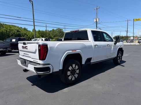 Used 2025 GMC Sierra 3500 Denali w/ Technology Package AWD/4WD image 5