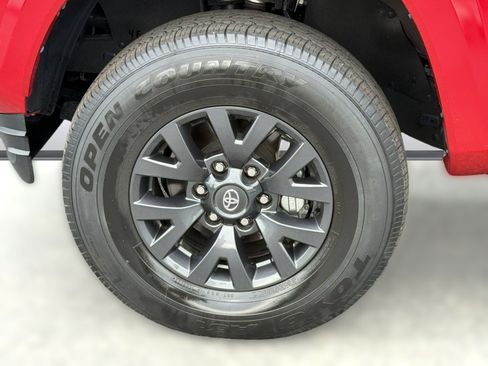 Used 2023 Toyota Tacoma SR5 w/ Technology Package RWD image 13