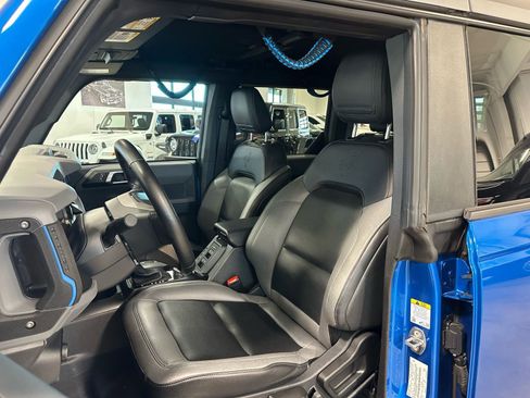 Used 2023 Ford Bronco Black Diamond image 13