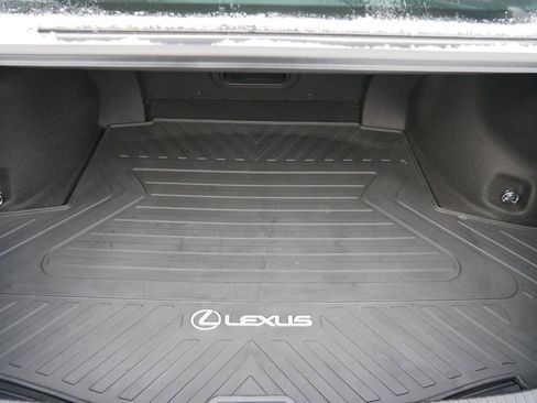 Certified 2025 Lexus ES 300h w/ Accessory Package (Z2) image 12