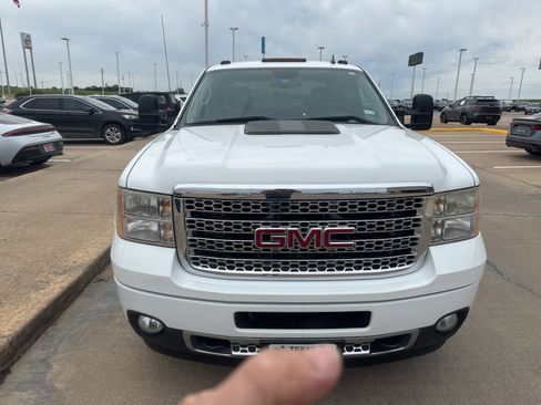 Used 2012 GMC Sierra 3500 Denali AWD/4WD image 8