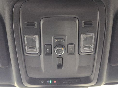 Certified 2025 GMC Yukon Denali AWD/4WD image 18