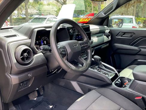Used 2024 Chevrolet Colorado Trail Boss w/ Advanced Trailering Package AWD/4WD image 15