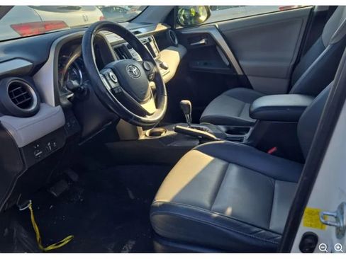 Used 2013 Toyota RAV4 Limited AWD/4WD image 7