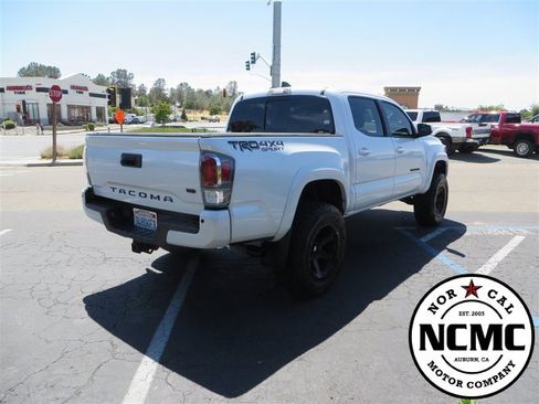 Used 2021 Toyota Tacoma TRD Sport image 5