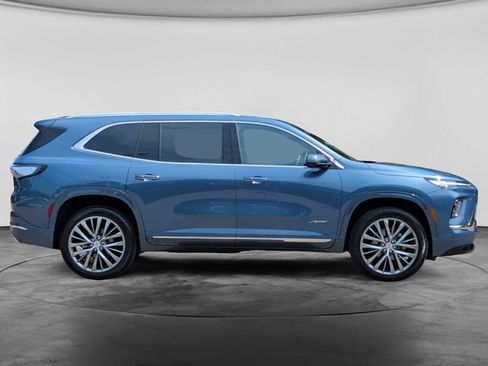 Used 2025 Buick Enclave Avenir w/ Super Cruise Package AWD/4WD image 8