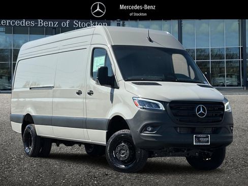 New 2025 Mercedes-Benz Sprinter 3500 image 1