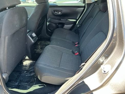 Used 2025 Honda HR-V LX image 3