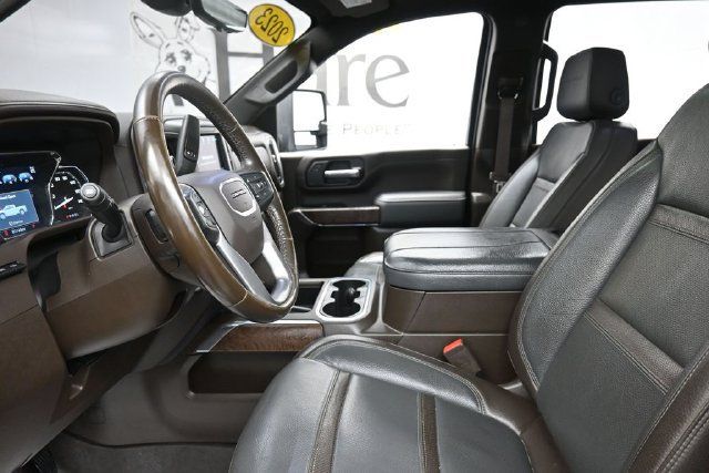 Used 2023 GMC Sierra 3500 Denali w/ Denali Ultimate Package AWD/4WD image 16