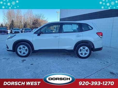 Used 2022 Subaru Forester Base image 2