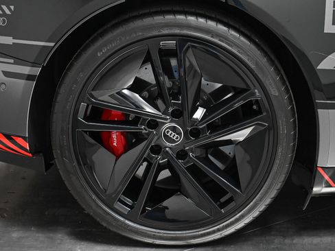 Used 2023 Audi RS e-tron GT image 63