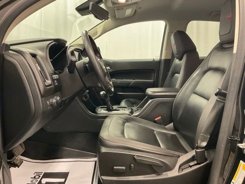 Used 2021 GMC Canyon AT4 w/ Driver Alert Package image 4