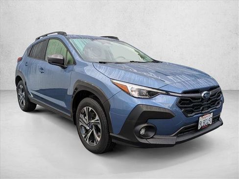 Used 2024 Subaru Crosstrek 2.0i Premium image 3
