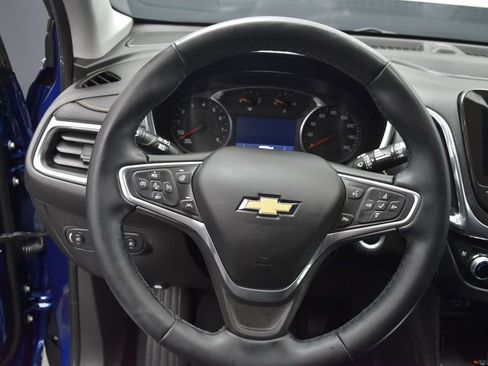 Used 2023 Chevrolet Equinox Premier AWD/4WD image 11