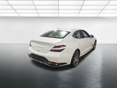 Used 2025 Genesis G70 2.5T image 4